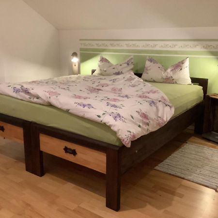 Gemuetliche, Grosszuegige Ferienwohnung Salzhausen Ngoại thất bức ảnh
