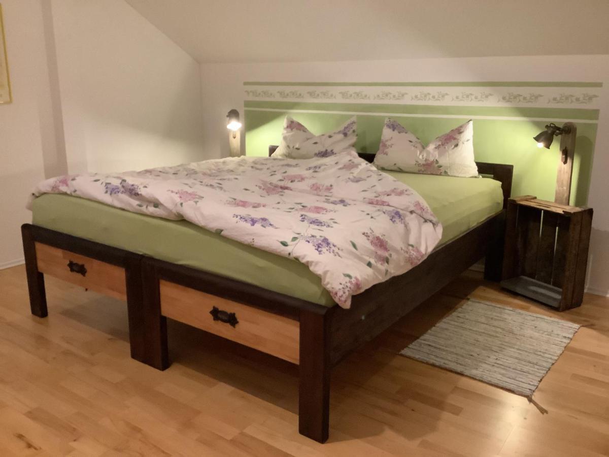 Gemuetliche, Grosszuegige Ferienwohnung Salzhausen Ngoại thất bức ảnh